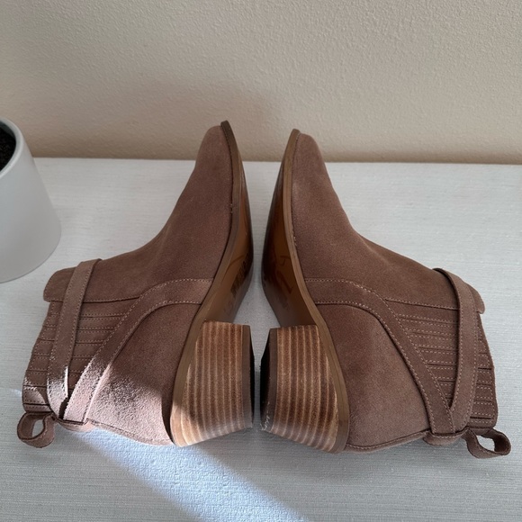 H&M Taupe Suede Stretch Ankle Gold Strap Ankle Booties Women’s EU41 US9.5 India - Picture 6 of 12